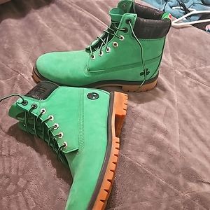 Timberland Celtics Grewn  size 10  boots